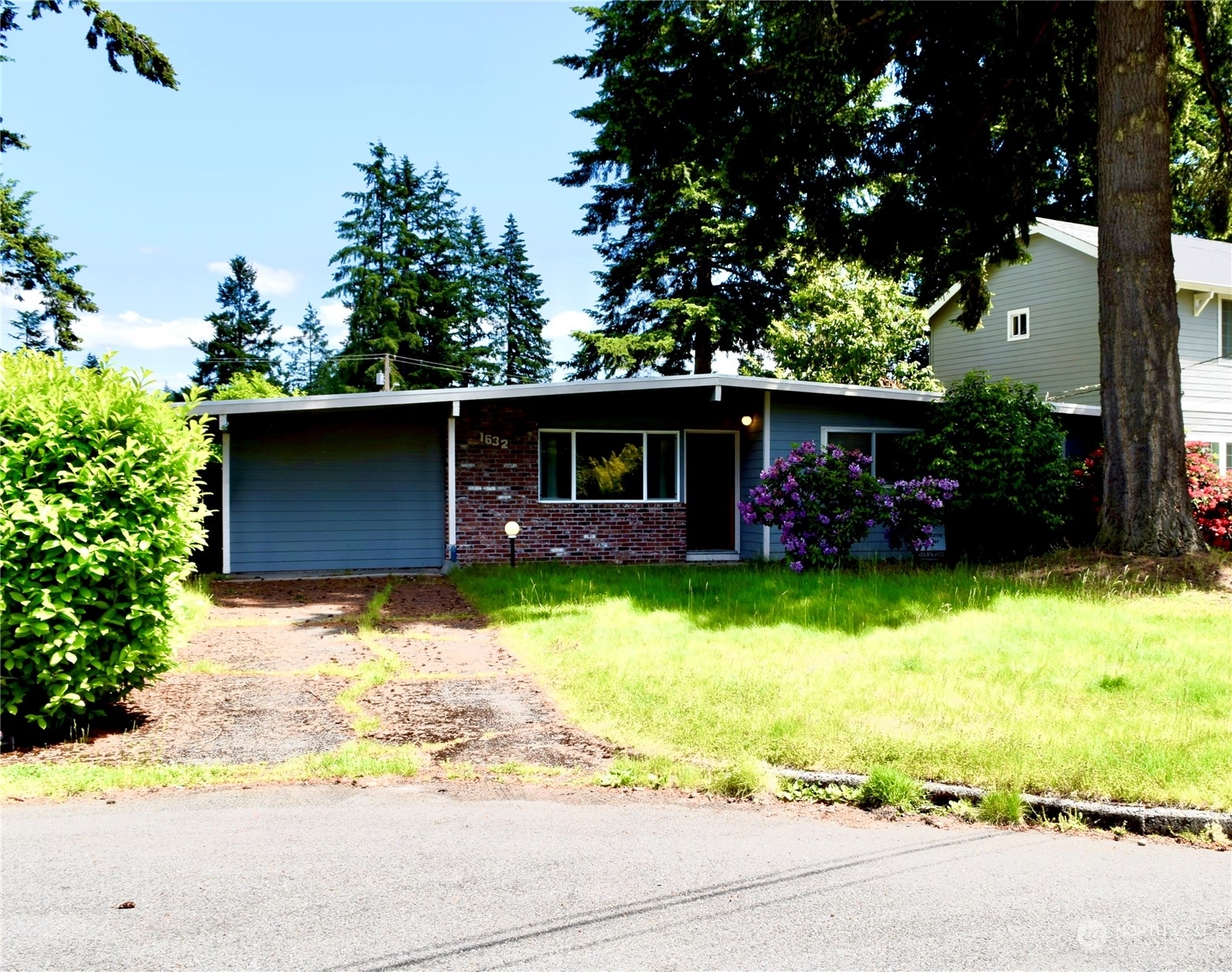 Property Photo:  1632 167th Avenue NE  WA 98008 