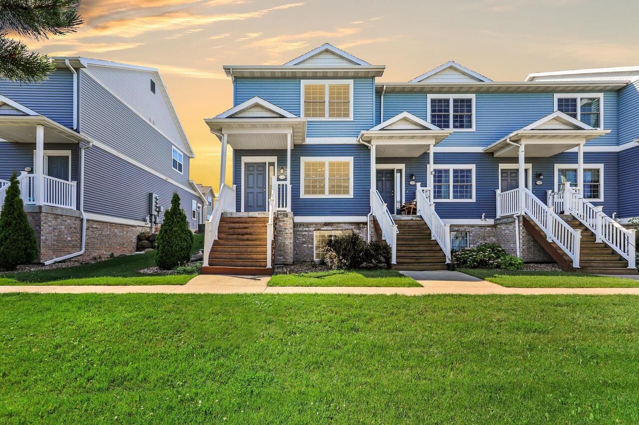 Property Photo:  732 Schubert Street  WI 53593 