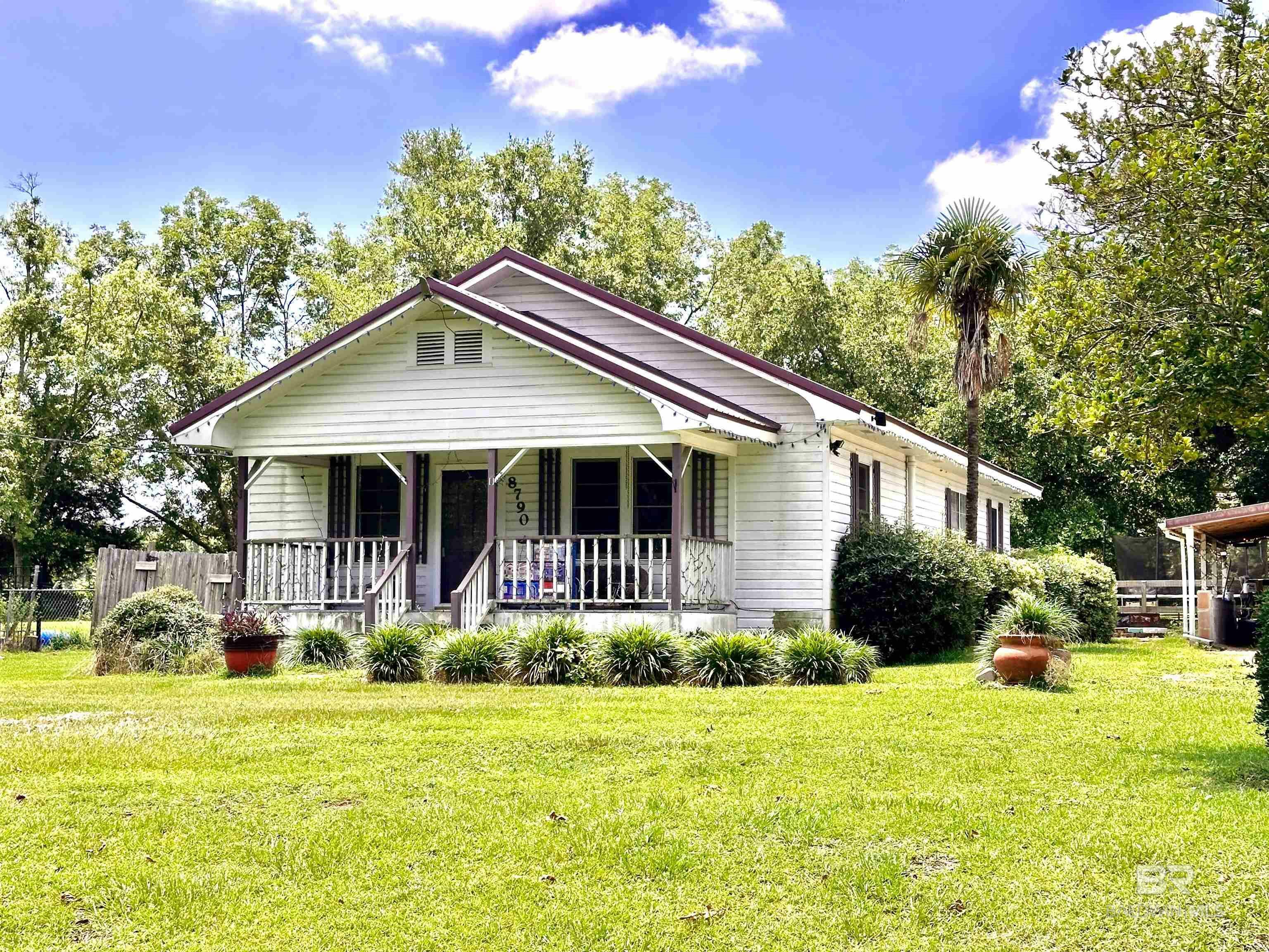 Property Photo:  8790 County Road 11  AL 36532 