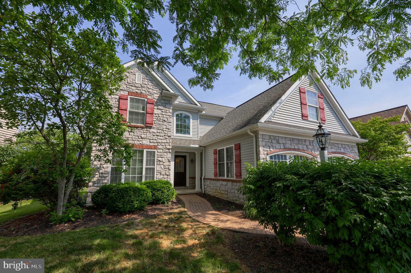 Property Photo:  1309 Heatherwood Drive  PA 17552 