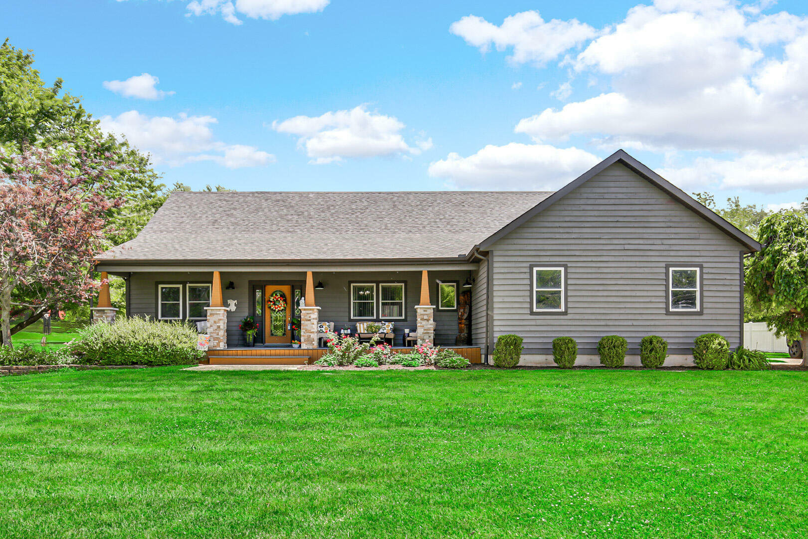 Property Photo: 279 N 600 IN 46385