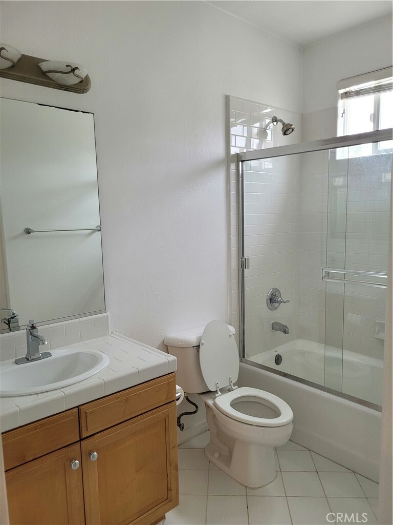 Property Photo:  632 Meyer Lane A  CA 90278 