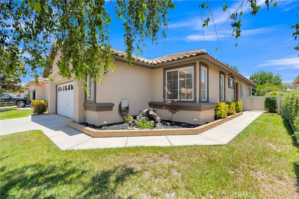 Property Photo:  6082 Turnberry Drive  CA 92220 