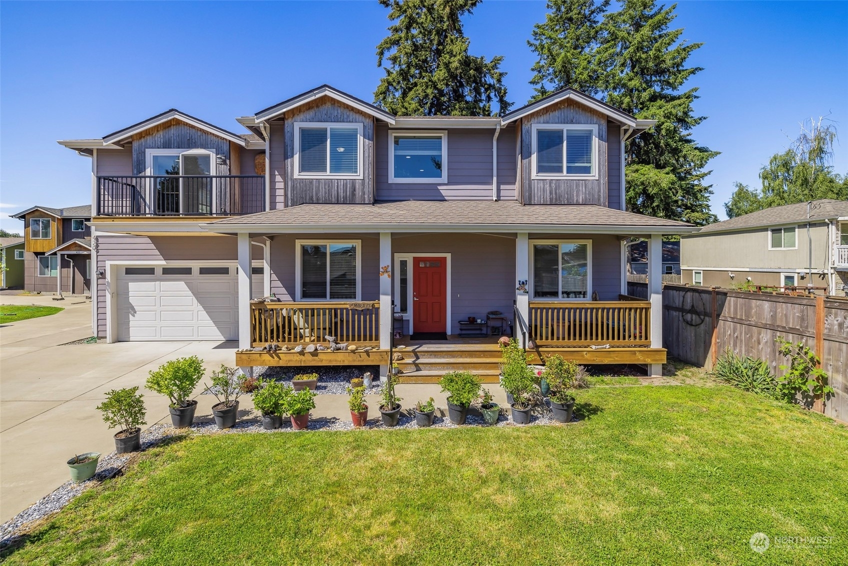 Property Photo:  420 SW 124th Street  WA 98146 