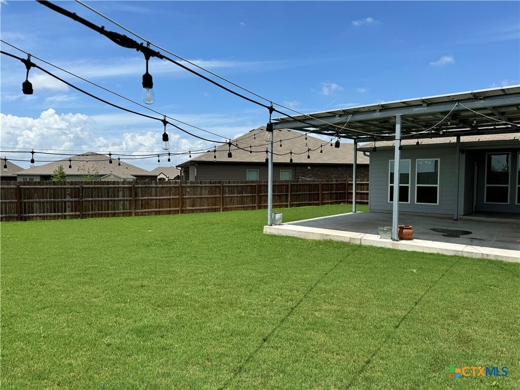 Property Photo: 6142 Fairburn Court TX 76502