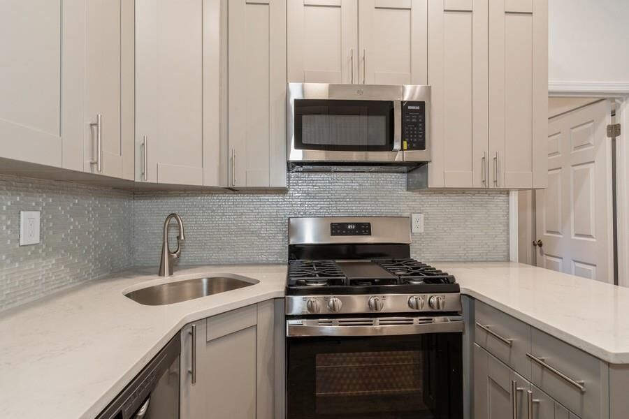 Property Photo:  109 Willow Ave 1R  NJ 07030 