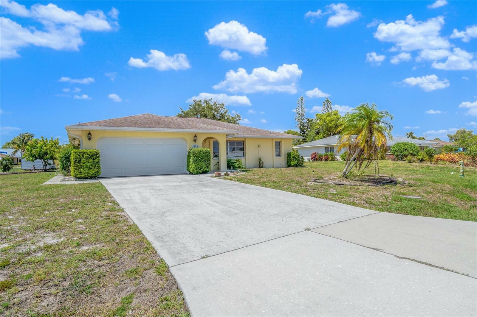 Property Photo:  1340 Forked Creek Drive  FL 34223 