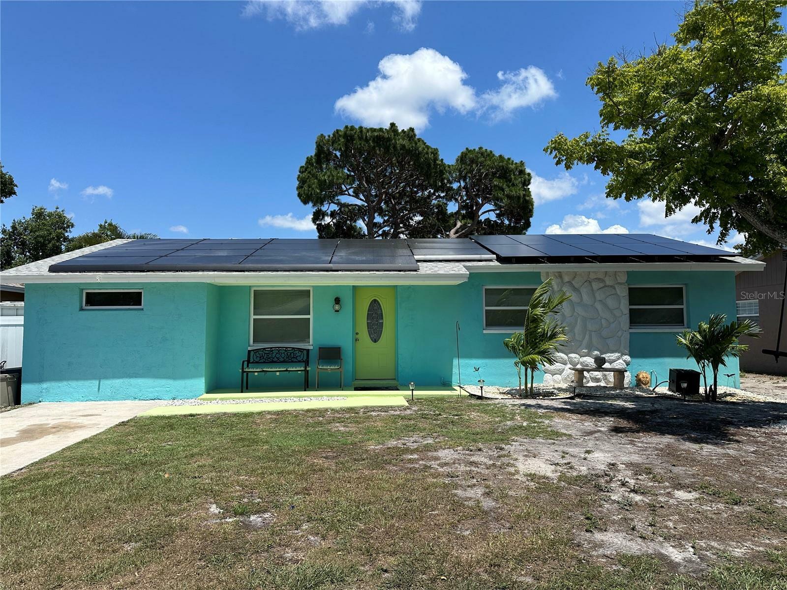 Property Photo:  8475 81st Way  FL 33777 