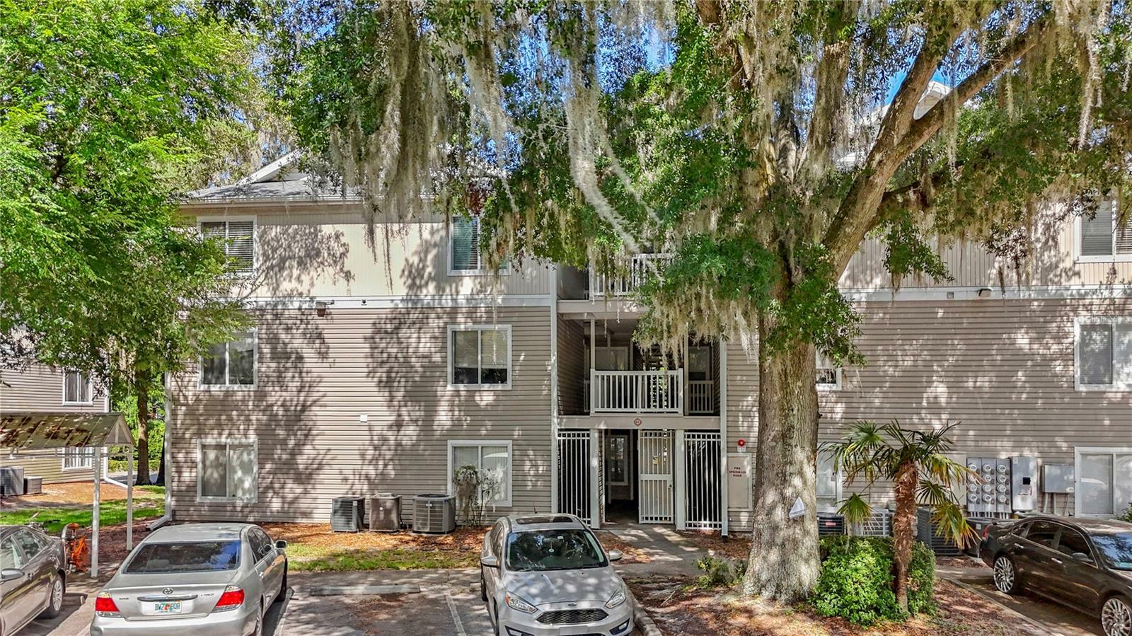 Property Photo: 4000 SW 23rd Street 2-203 FL 32608