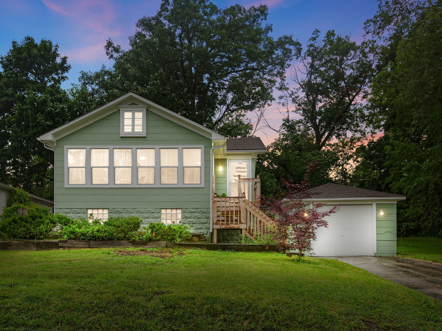 Property Photo: 21602 Birch Street W IL 60046