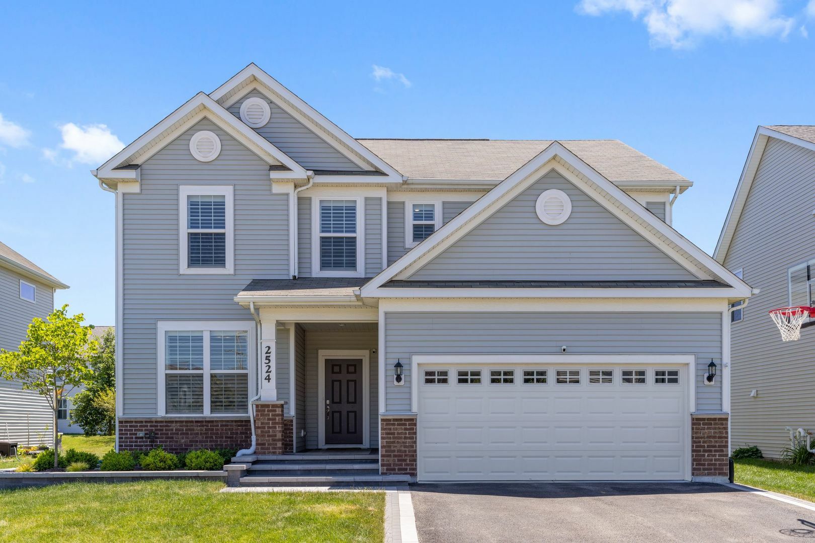 Property Photo: 2524 Balsam Cove Road IL 60563