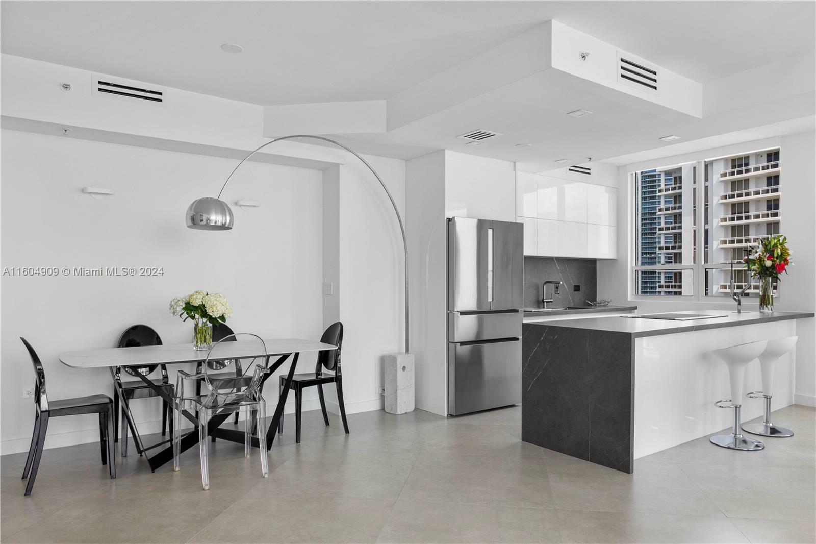 Property Photo:  801 Brickell Key Blvd 3112  FL 33131 