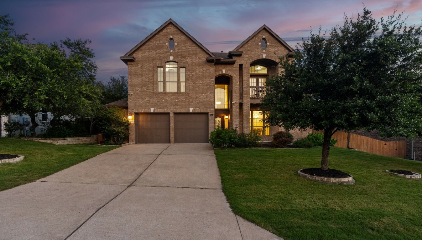 Property Photo:  7805 Oteka Cove  TX 78735 