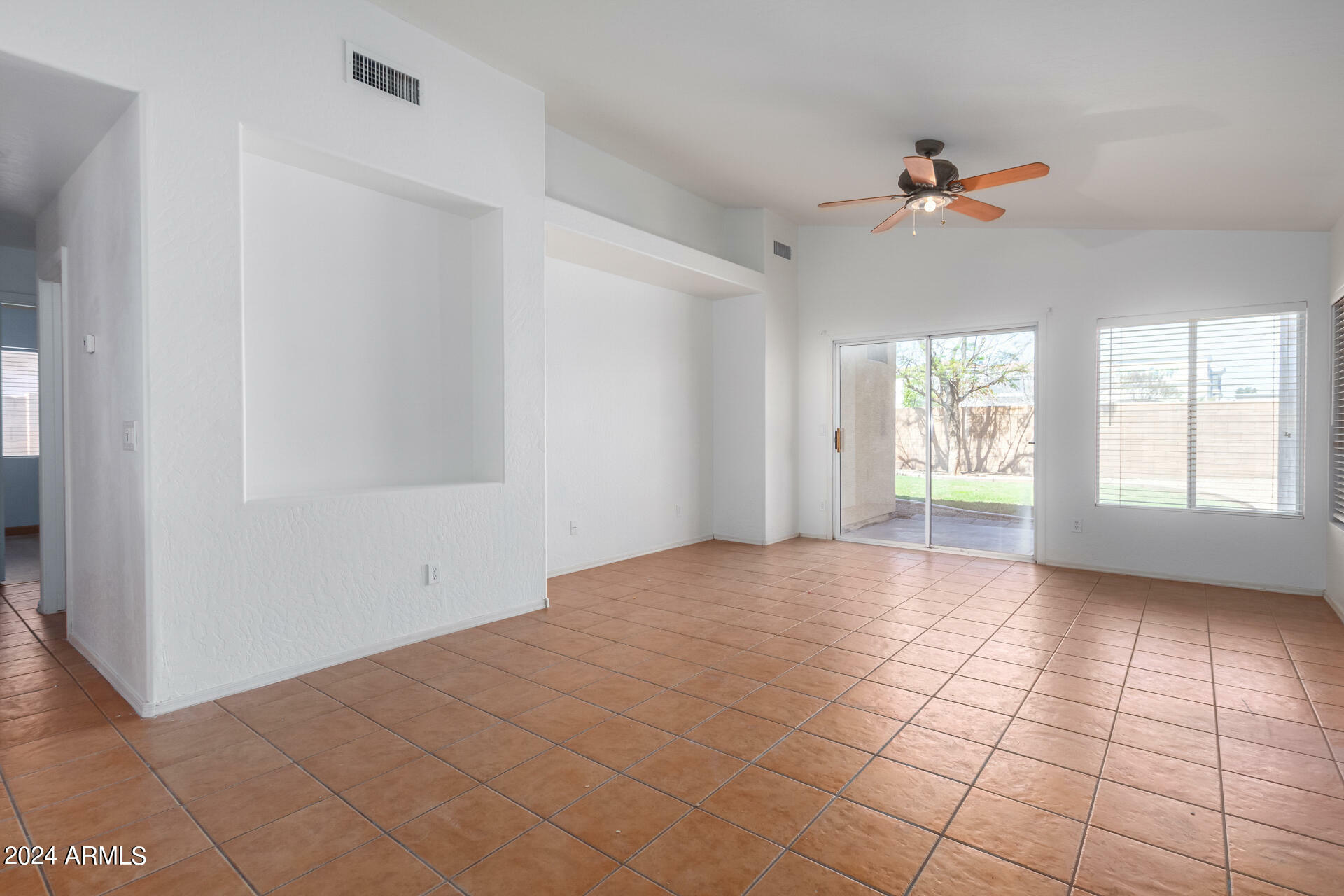 Property Photo:  684 E Redondo Drive  AZ 85296 