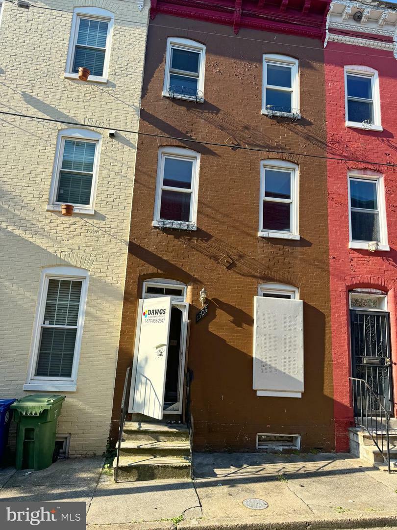 Property Photo:  1505 W Fairmount Avenue  MD 21223 