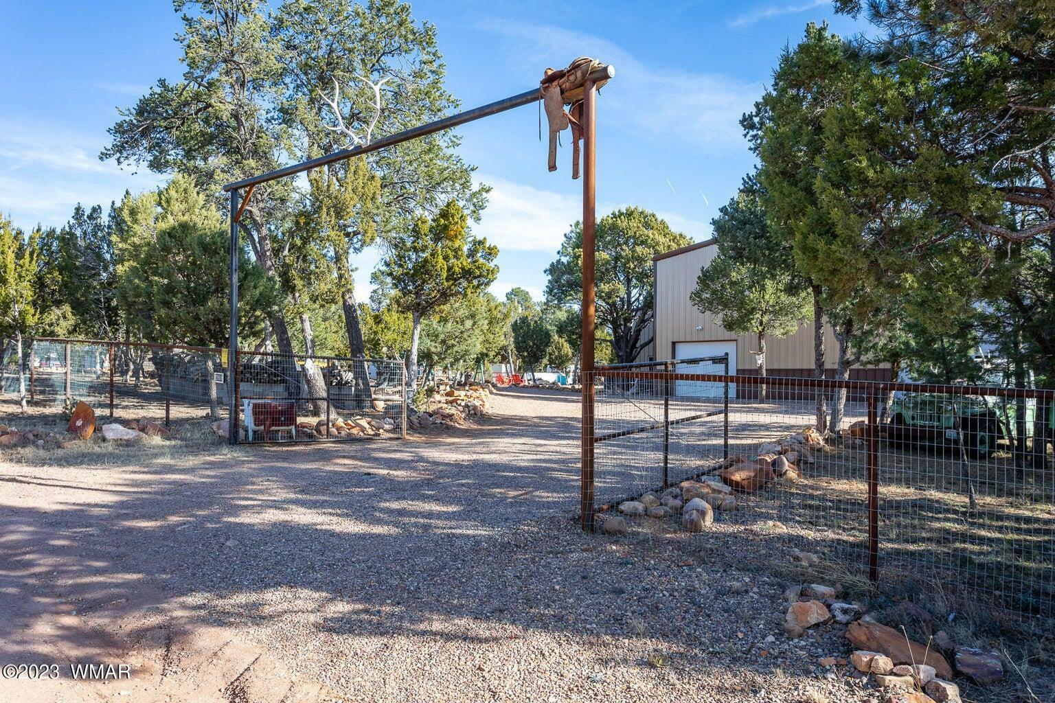 Property Photo:  2869 Mustang Trail  AZ 85933 