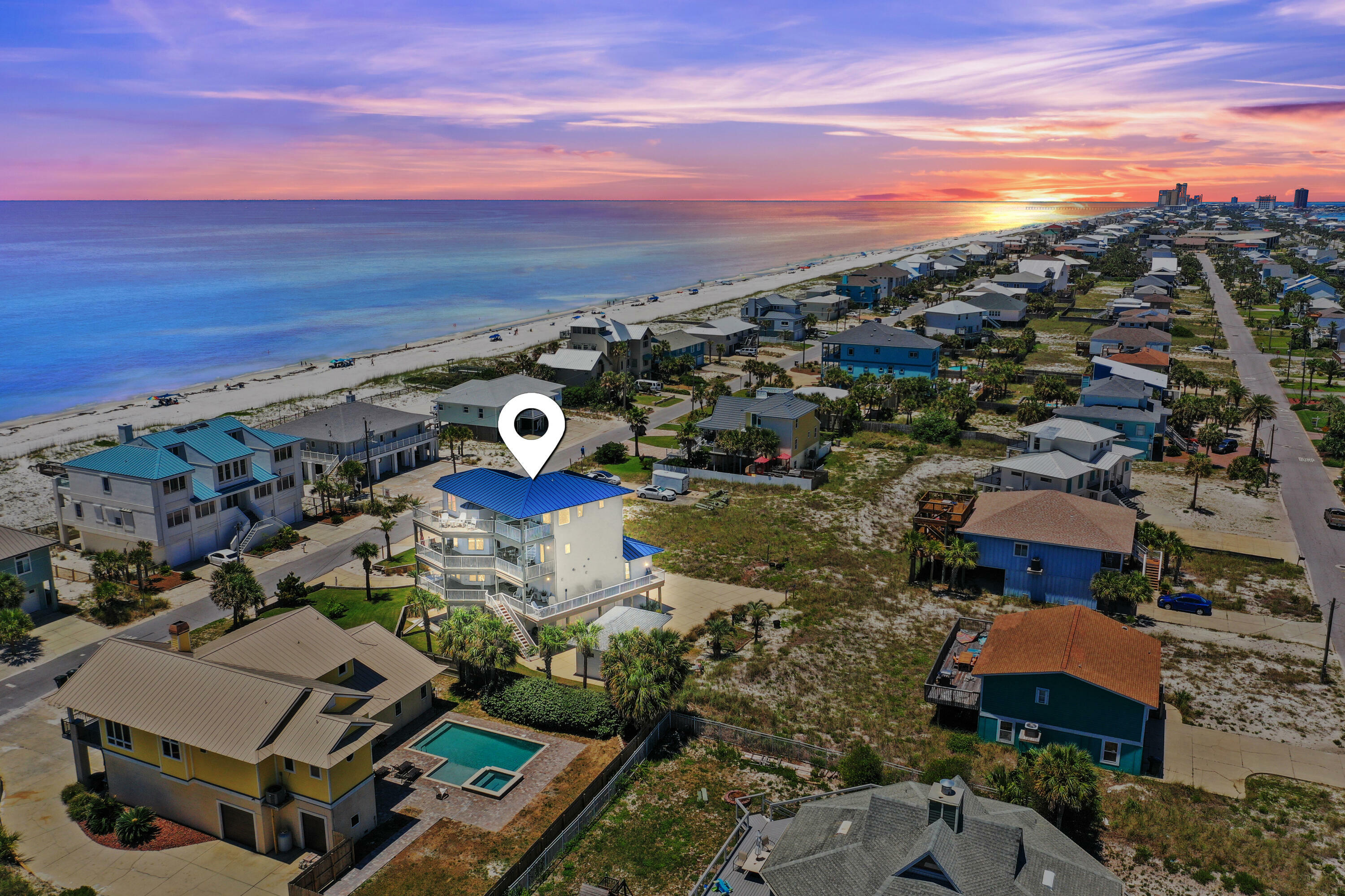 Property Photo: 1213 Ariola Drive FL 32561