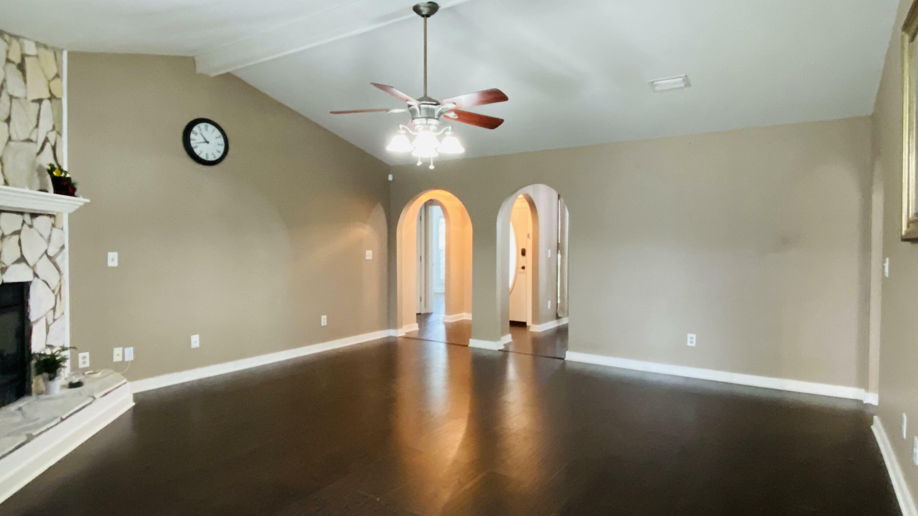 Property Photo:  401 Evans Road  FL 32578 