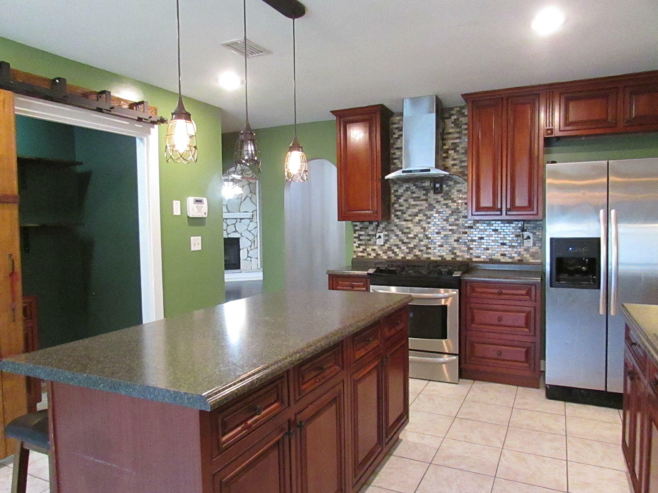 Property Photo:  401 Evans Road  FL 32578 