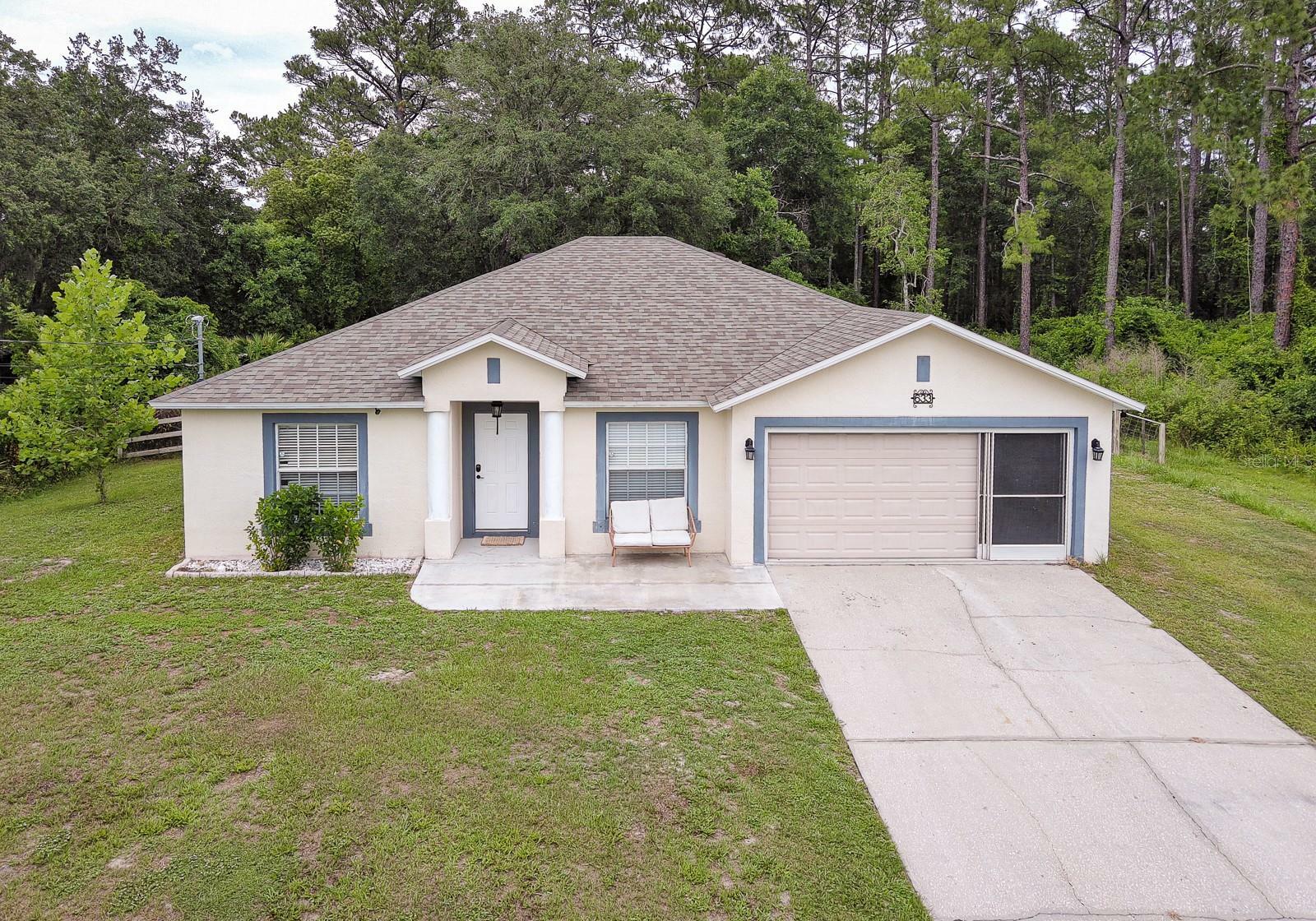 Property Photo:  633 Ridge Boulevard  FL 32724 