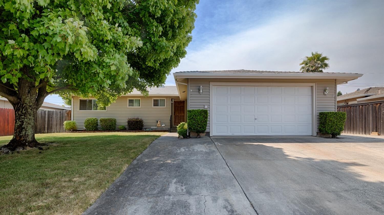 Property Photo:  4790 Yorkshire Way  CA 95746 