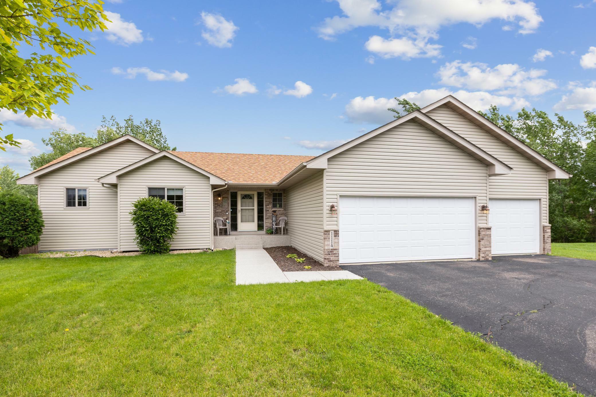 Property Photo:  1114 Leo Lane  MN 55313 