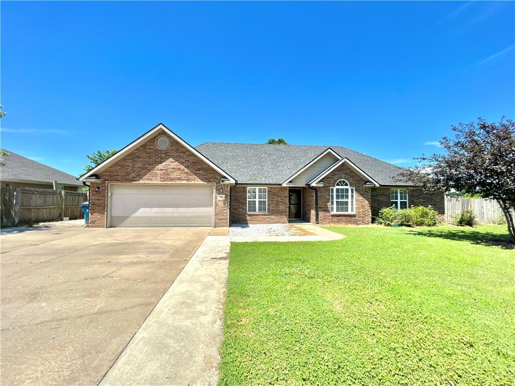 Property Photo:  900 Todd Circle  AR 72751 