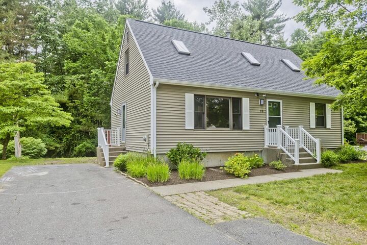 Property Photo: 10 Matthew Dr MA 01062