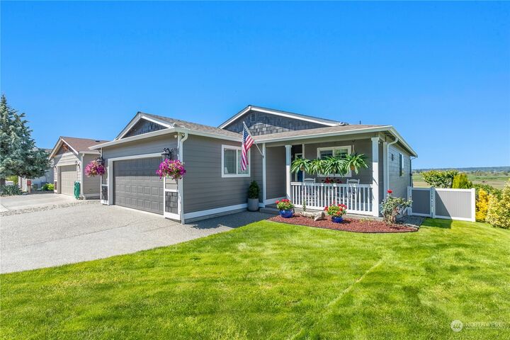 Property Photo:  4704 57th Drive NE  WA 98270 