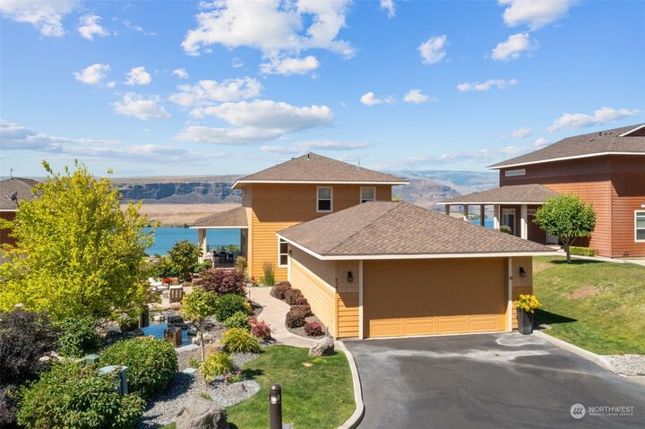Property Photo:  9192 Ridgeview Drive NW  WA 98848 