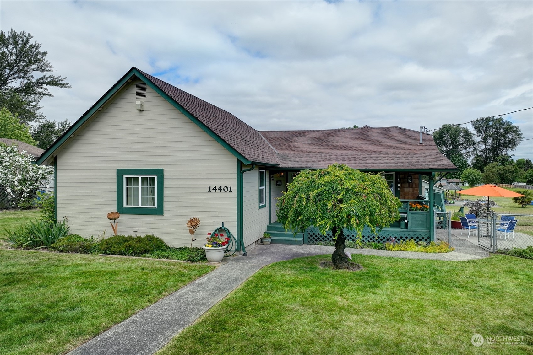 Property Photo:  14401 80th Street E  WA 98372 