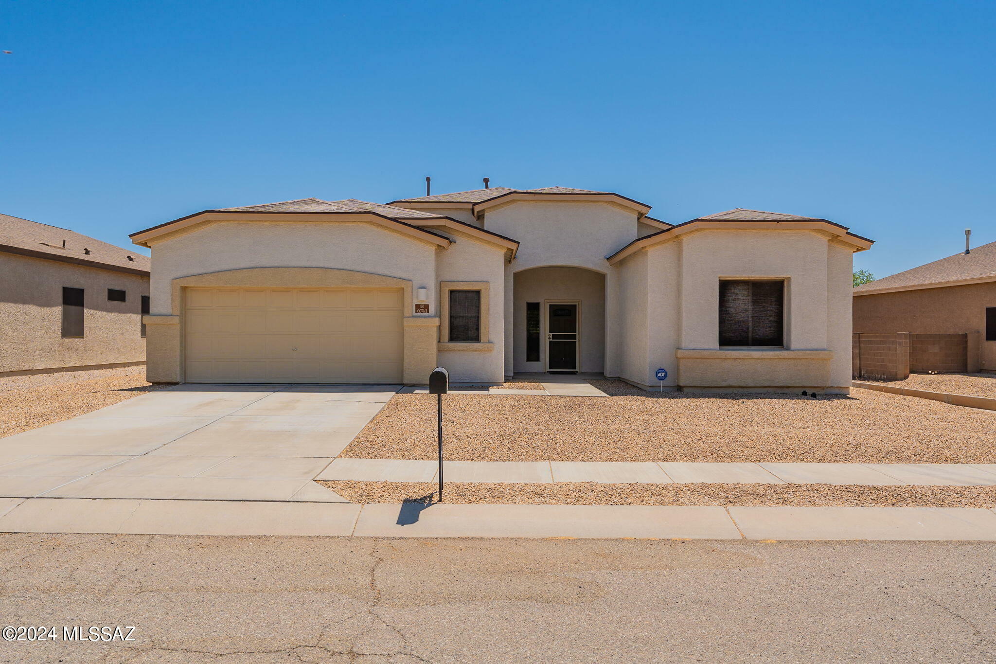 Property Photo:  6741 S Camino Catalan  AZ 85757 