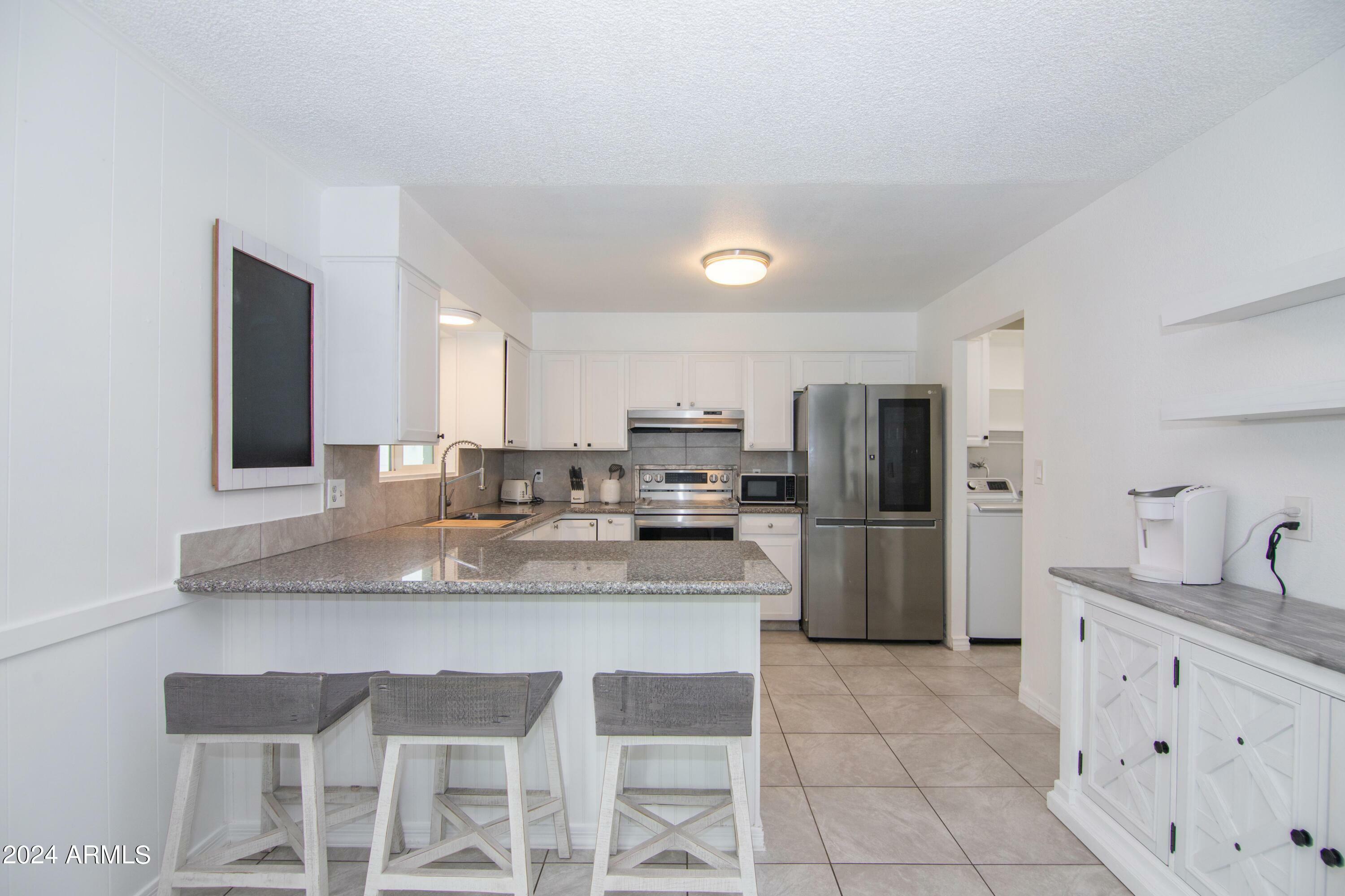 Property Photo:  6234 S College Avenue  AZ 85283 