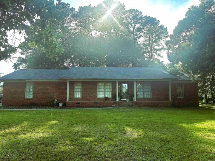 1403 N Main St Street  Hamburg AR 71646 photo