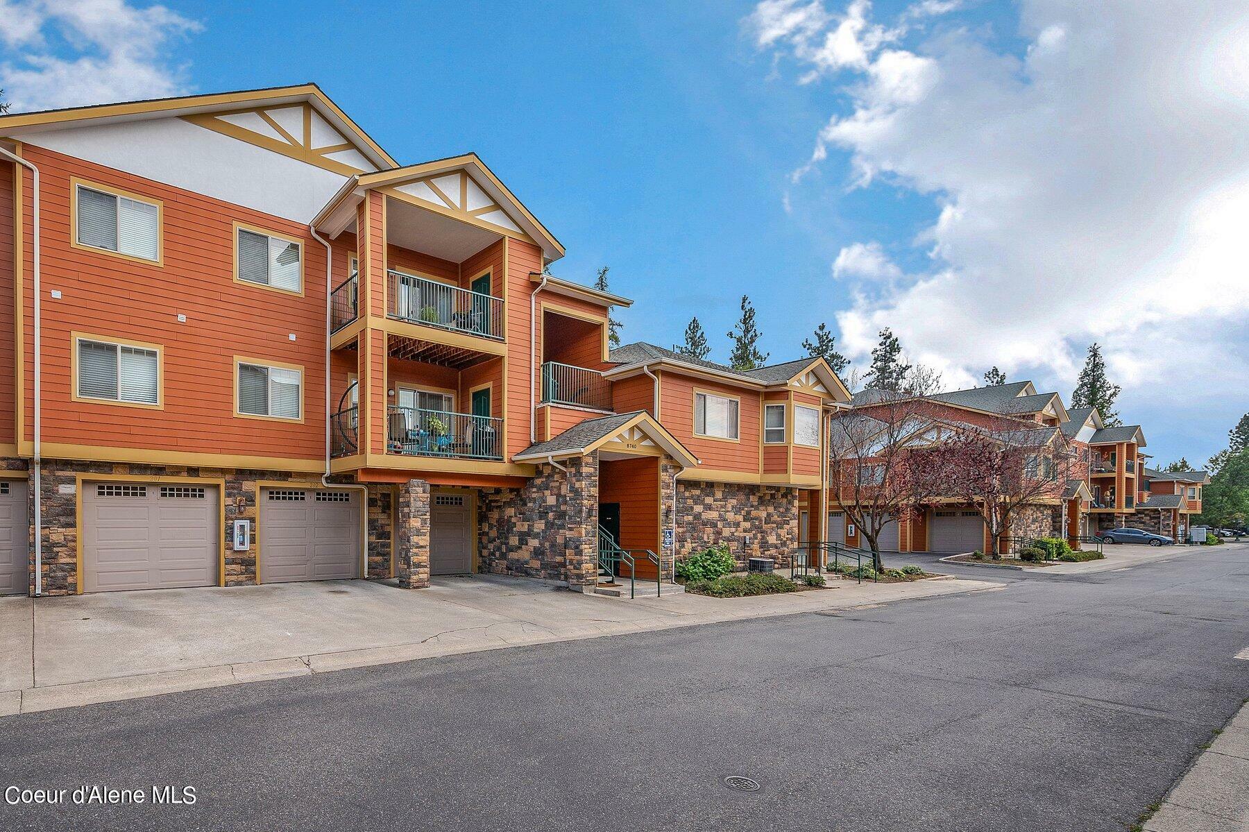 6740 N Spurwing Loop #201  Coeur D'Alene ID 83815 photo