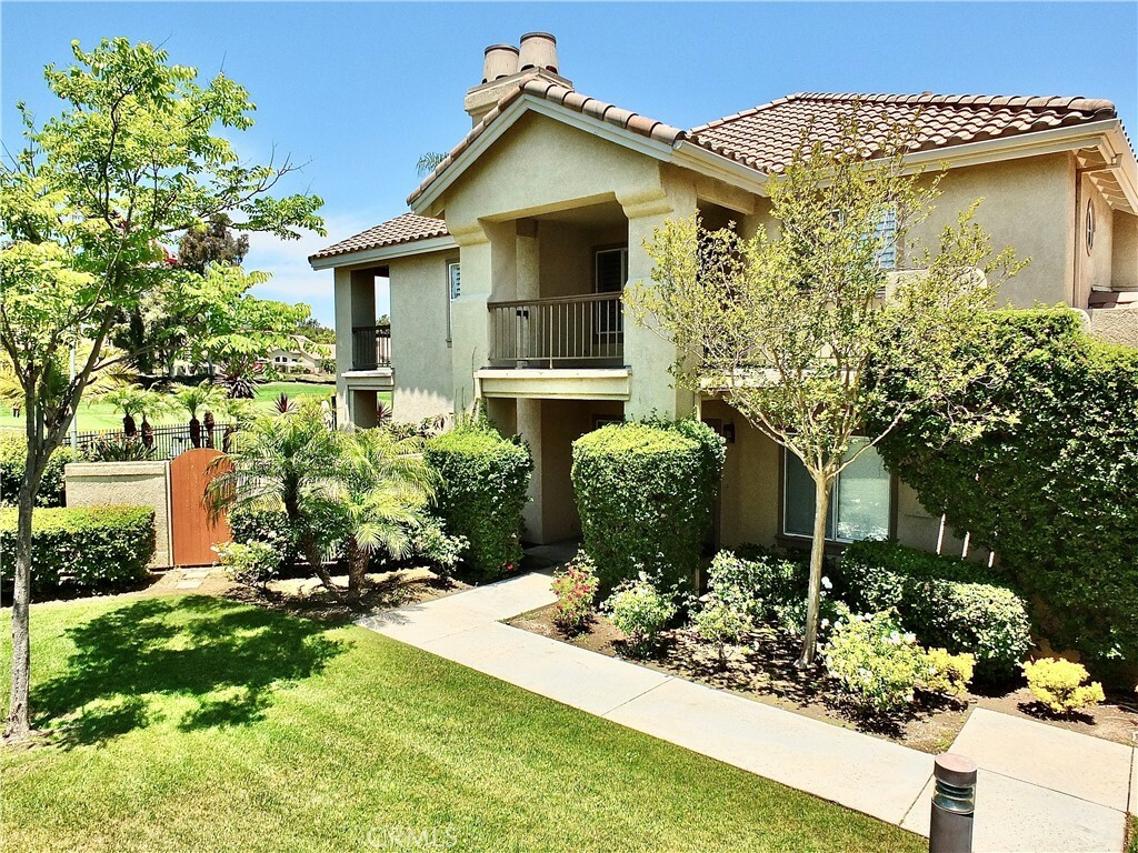 Property Photo: 233 Encantado CA 92688