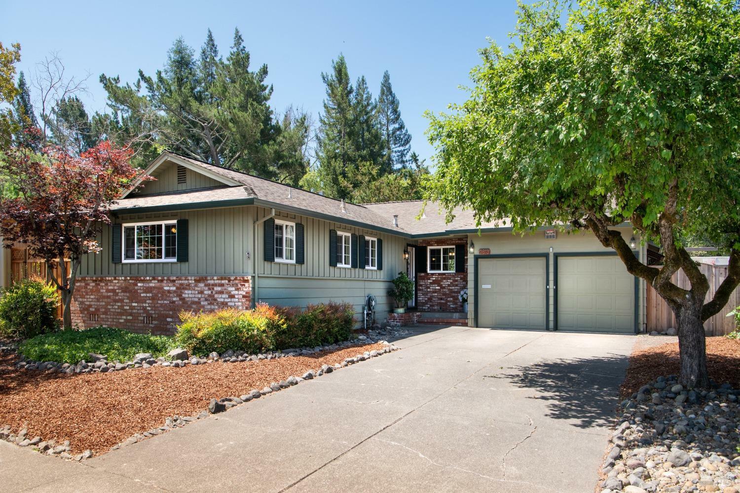 Property Photo:  2513 Creekside Road  CA 95405 