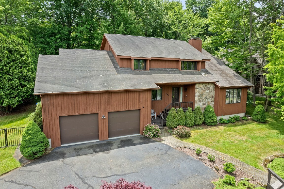 Property Photo:  4724 Deerfield Place  NY 13850 