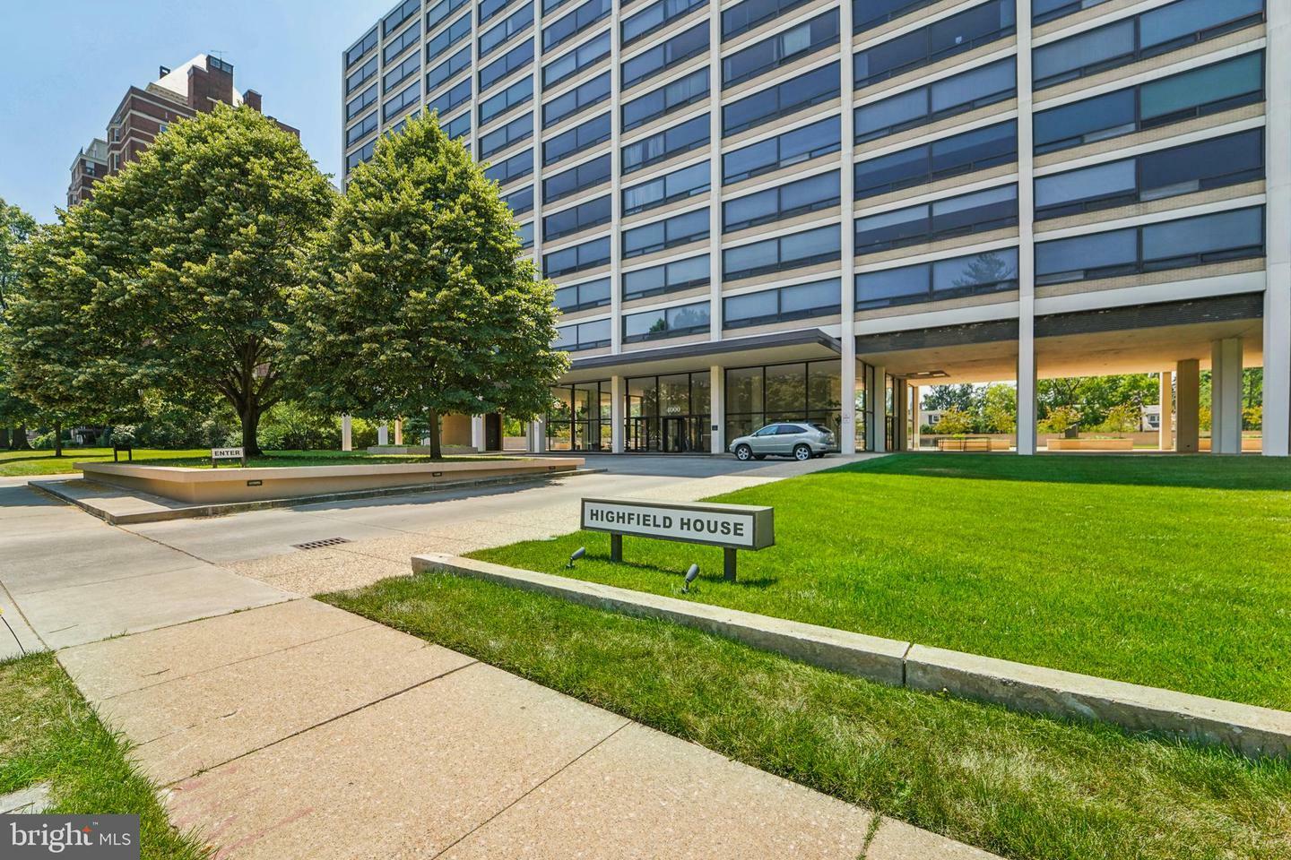 Property Photo:  4000 N Charles Street 308  MD 21218 