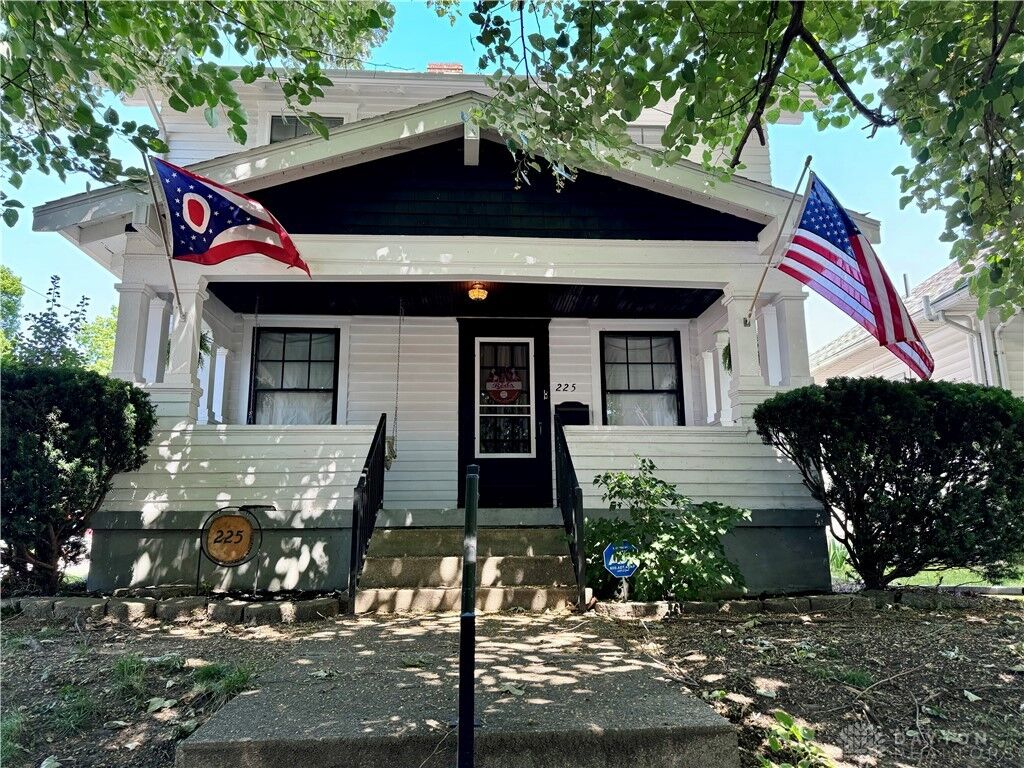 Property Photo: 225 Franklin Street OH 45042