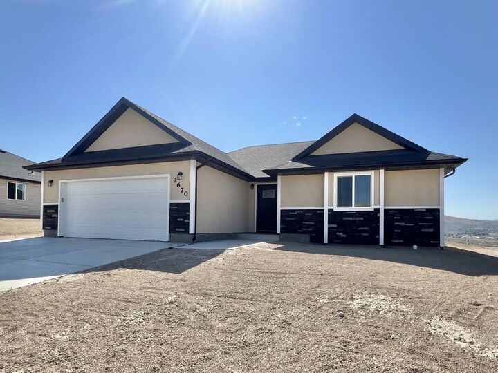 Property Photo: 2670 Mesquite Way NV 89801
