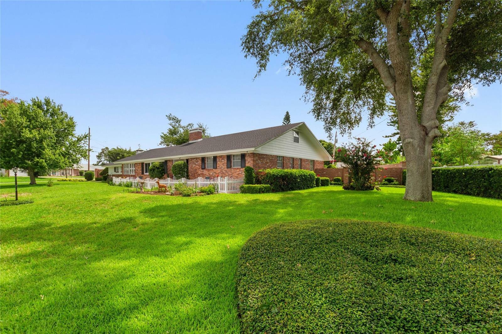 Property Photo:  306 Collier Drive  FL 33884 