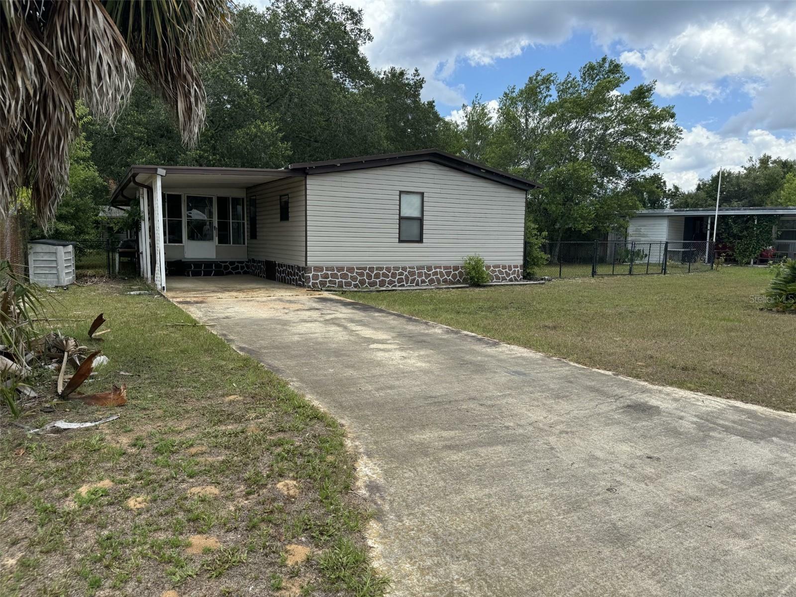 Property Photo:  105 NE 66th Court  FL 34470 