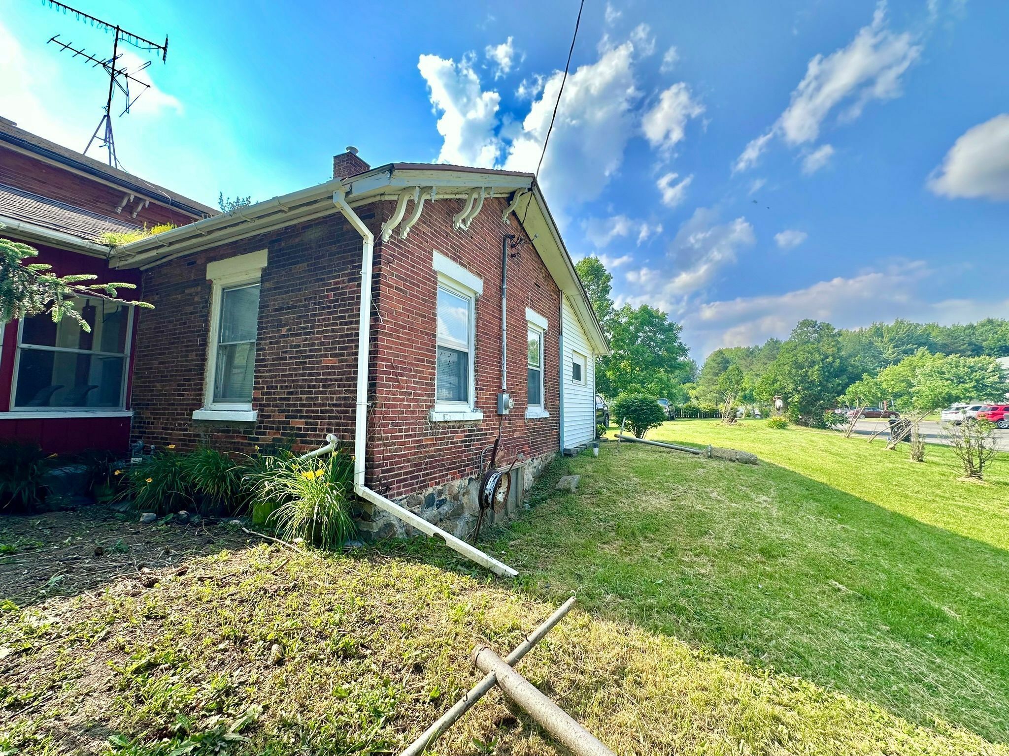 Property Photo:  309 North Street  MI 48097 2957 