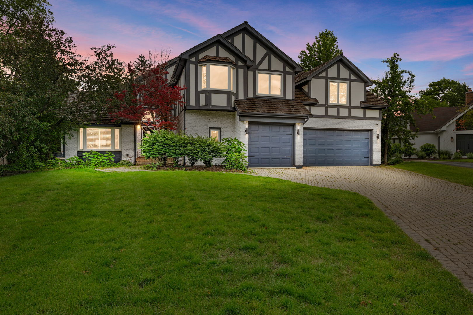 Property Photo: 948 Norwood Court IL 60540