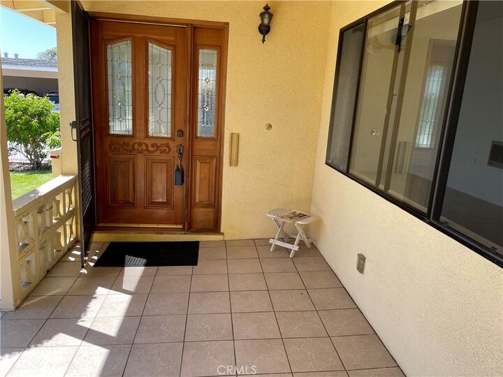 Property Photo: 1360 Weeburn M4 79F CA 90740