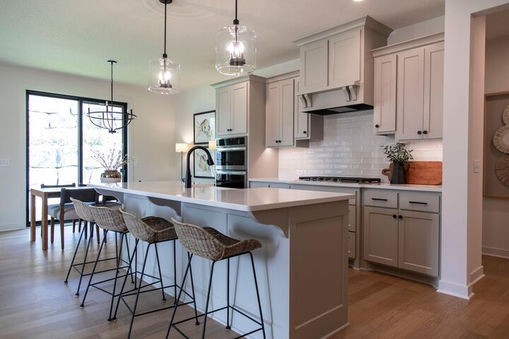 Property Photo: 2969 Westwind Court MN 55109