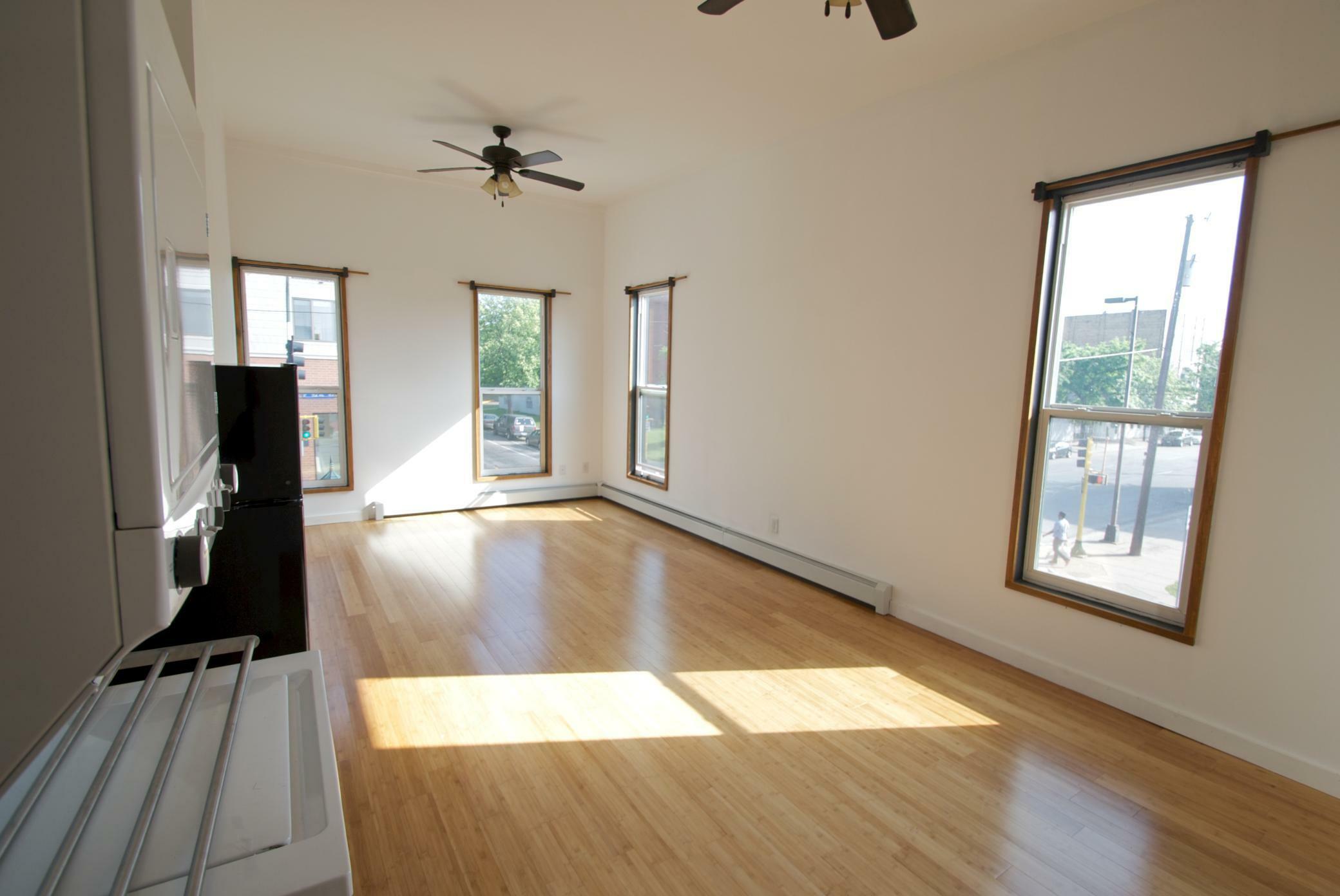 Property Photo:  25 E 26th Street 1  MN 55404 