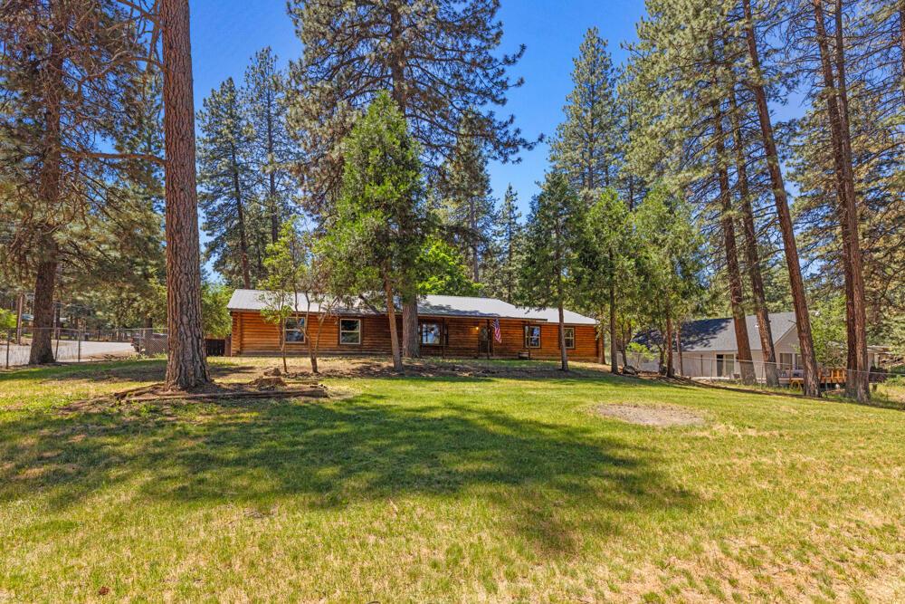 Property Photo:  15333 Green Wing Loop  OR 97627 