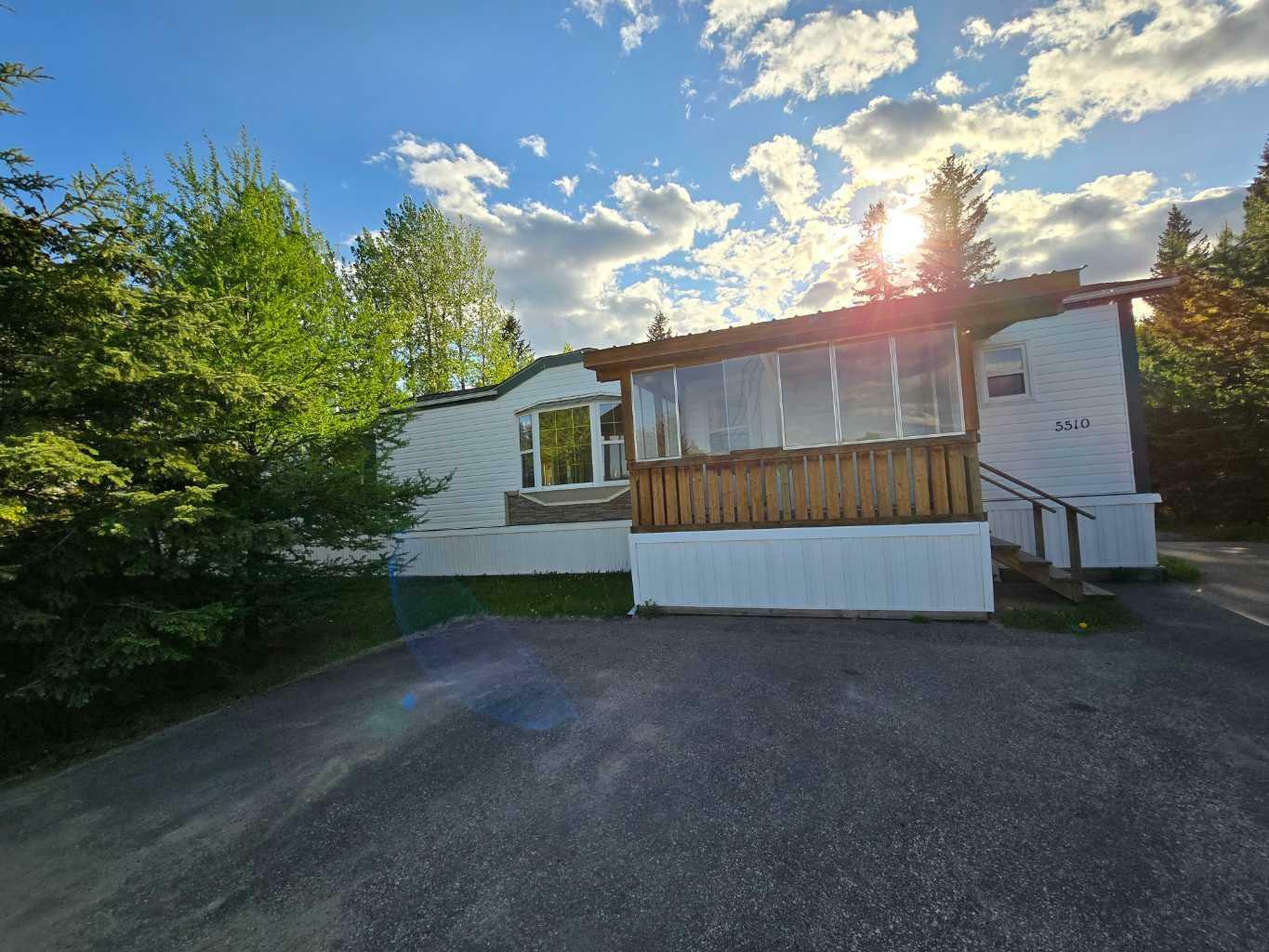 Property Photo:  5510 51 Street  AB T7E 5A1 